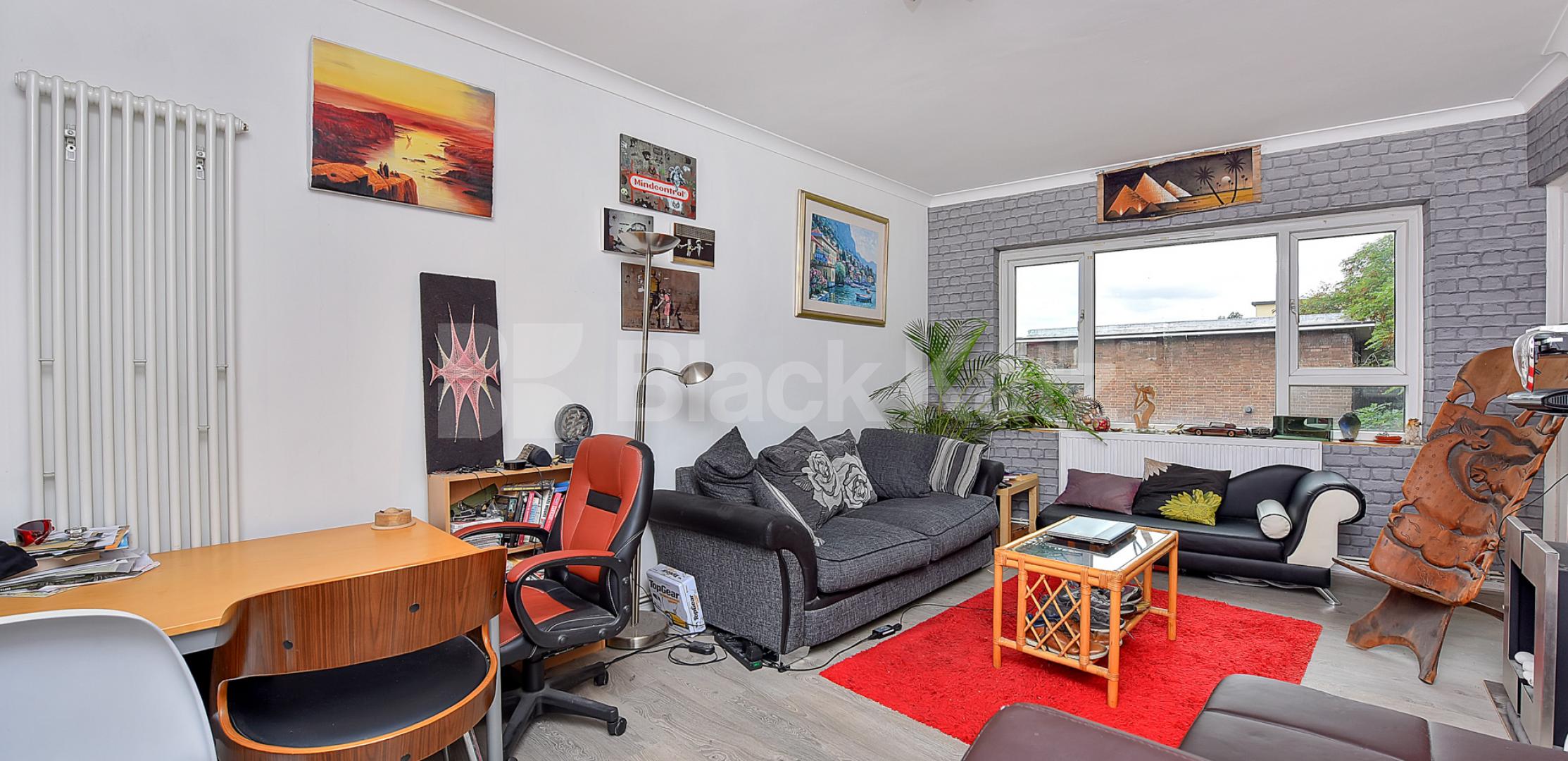 			LET, 1 Bedroom, 1 bath, 1 reception Apartment			 Paradise Road, Stockwell 